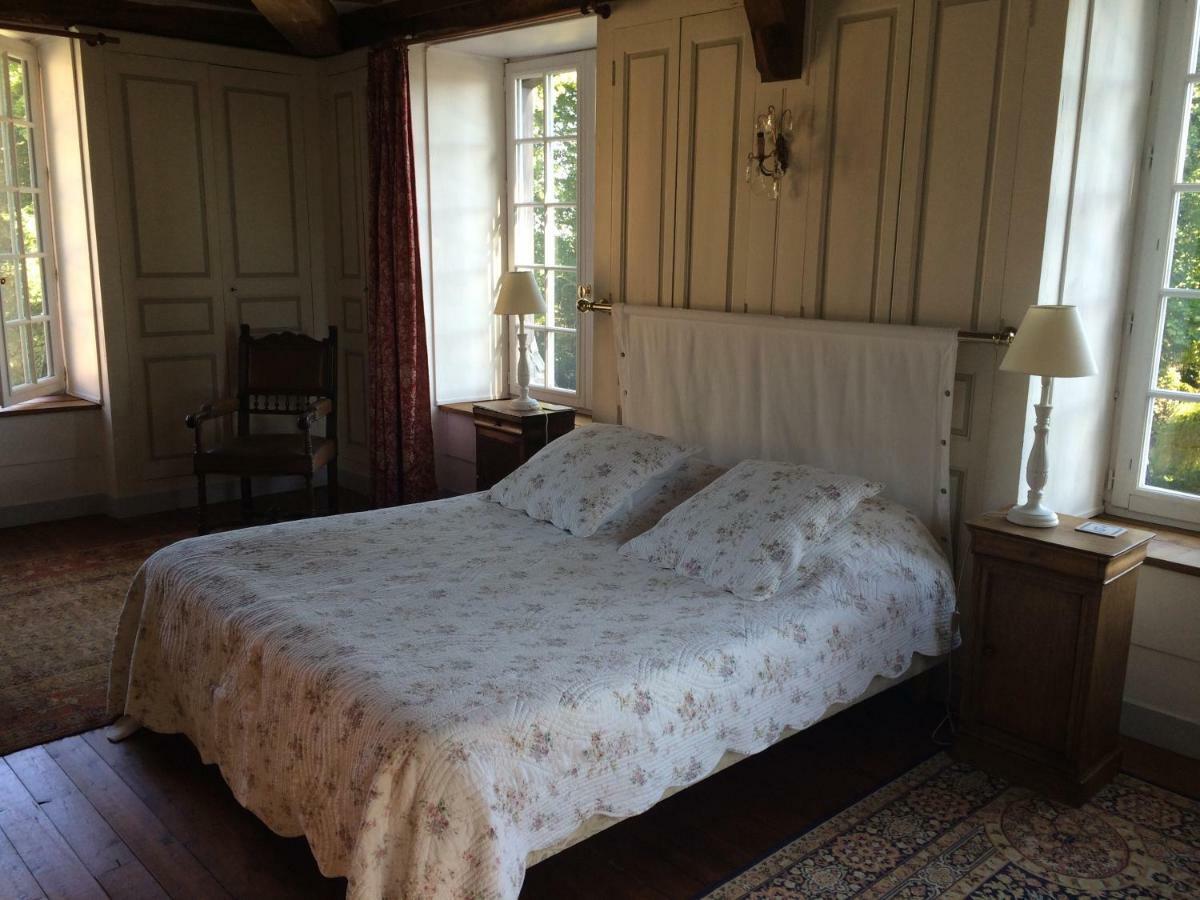 Chateau De Fleury La Foret Bed & Breakfast Igoville Eksteriør bilde